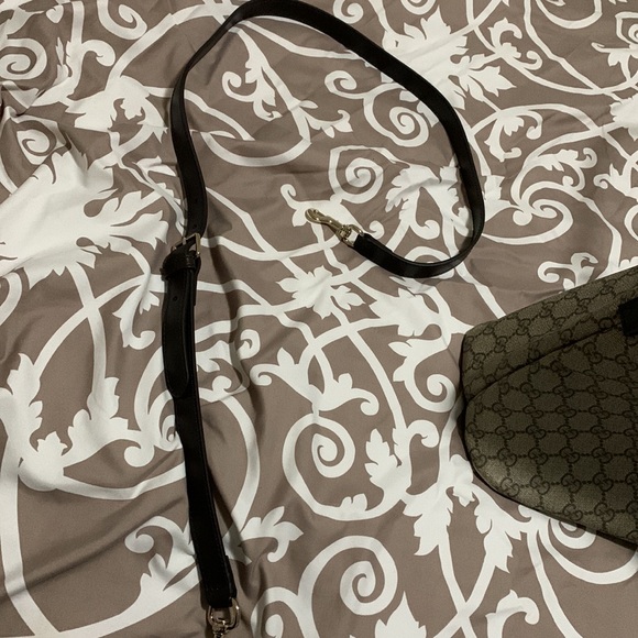 Authentic Gucci bag with optional shoulder strap - Picture 10 of 17